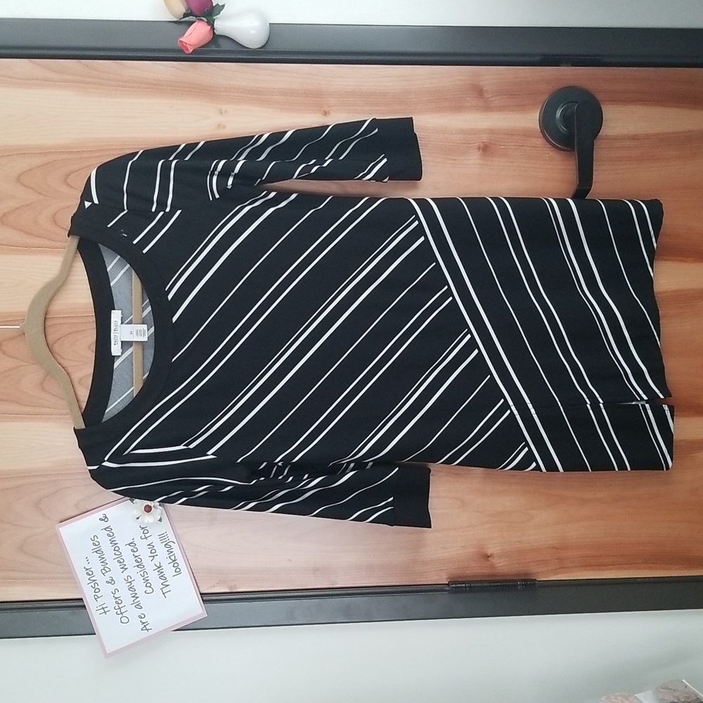 White House Black Market Women's Tunic